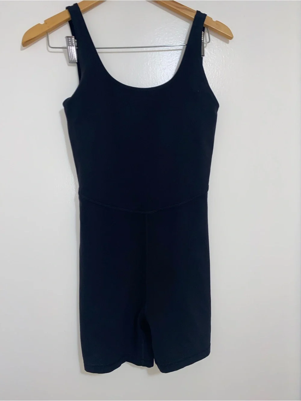 Aritzia sleek black